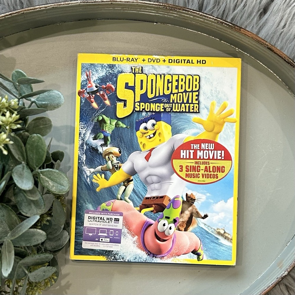 THE SPONGEBOB MOVIE Sponge Out Of Water W/โ Beach Ball (Blu-Ray, DVD, Digital)